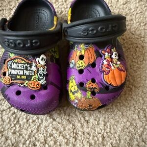 CROCS disney Kids Purple Halloween Slippers